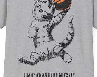INCOMIIIING/ Vintage-Style Basketball Kitten T-Shirt/ Unisex Softstyle T-Shirt