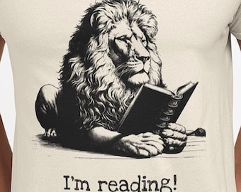 Lion Reading Book T-Shirt – Literary Gift