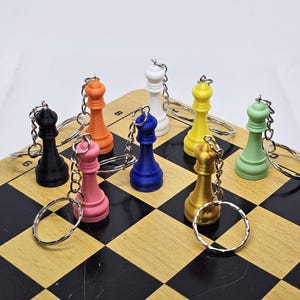 Schaakkoningin sleutelhanger cadeau-idee