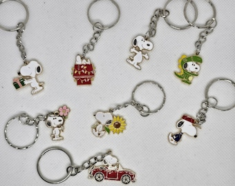 Snoopy enamel metal keychain - gift idea