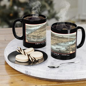 Mug carte de New York 1856, tasse à café en céramique noire, art de la cartographie historique, cadeau de 11 oz pour les amateurs d'histoire et les professeurs