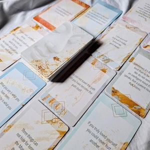Baraja de cartas del Oráculo de Buda. Cartas de afirmación diaria.