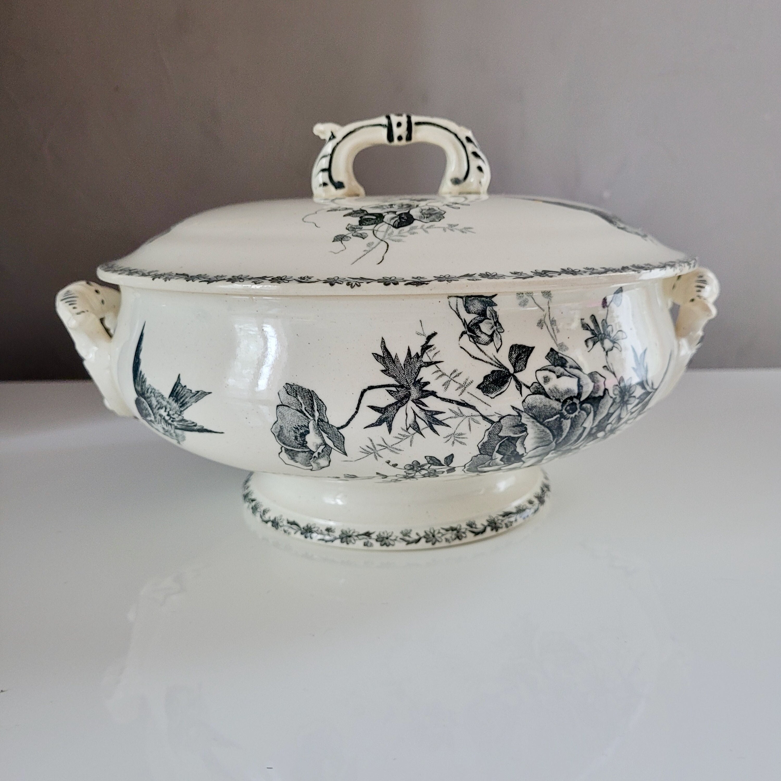 Ironware soup tureen, vegetable dish with floral motifs, birds, butterflies. Vintage French 1900s from the Grand Dépôt Emile Bourgeois Paris.