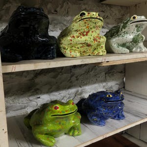 Porta carta igienica Arnel Toad in ceramica dipinta su misura GRANDE