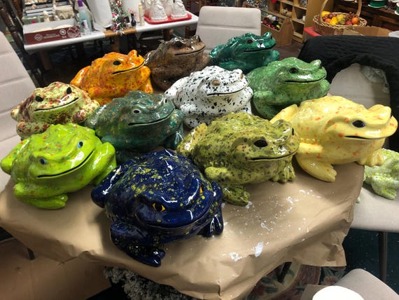 CUSTOM Painted Ceramic Arnel Toad Toilet Paper Holder LARGE - Etsy