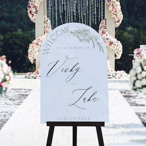 Arched Welcome Wedding Sign, Minimalist Wedding Welcome Sign, Welcome Wedding Sign, White Acrylic Wedding Sign, Acrylic Wedding Sign