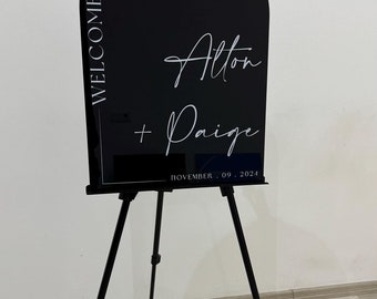 Metal Easel Stand: Foldable Table Top Sign Holder