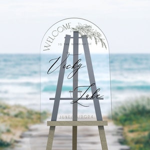 Arched Welcome Wedding Sign, Minimalist Wedding Welcome Sign, Welcome Wedding Sign, Clear Acrylic Wedding Sign, Acrylic Wedding Sign