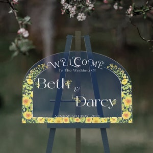 Arched Welcome Wedding Sign, Minimalist Wedding Welcome Sign, Welcome Wedding Sign, Clear Acrylic Wedding Sign, Acrylic Wedding Sign