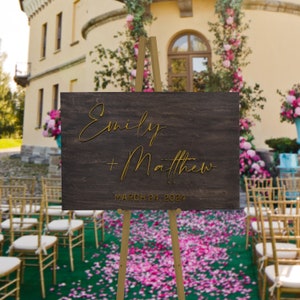 Kalligraphie auf Holz Willkommensschild, handgeschriebenes Holzdekor, personalisiertes 3D-Eingabeschild, elegante rustikale Hochzeit, benutzerdefiniertes Schild