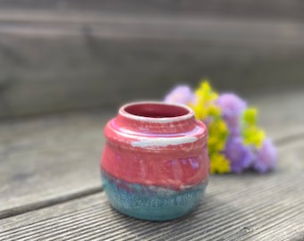 Kleine Handgefertigte Keramikvase mit Beeren-Blaugrünem Farbverlauf