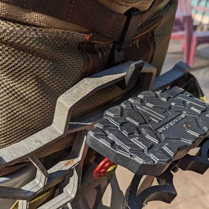 Saddle Platform Hanger for Mobile Hunting