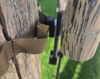 Clip-on Archery Quiver Hanger