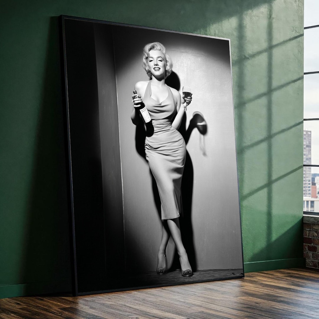 Vintage Glamour Woman Canvas Wall Art, Retro Black and White ...