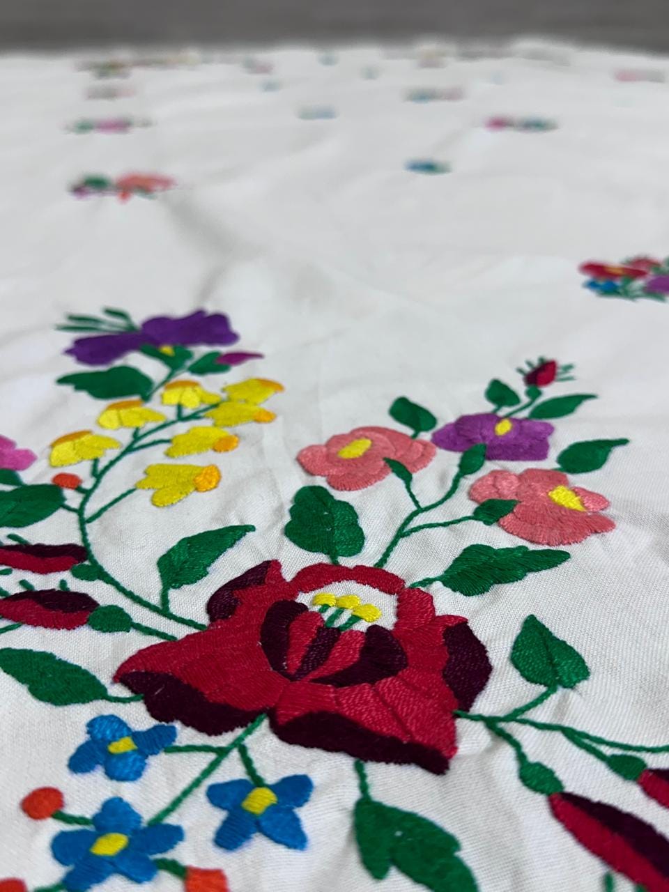 ハンドメイド刺繍テーブルクロス、ヴィンテージ、カロチャ、ハンガリー