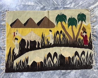 Vintage Wool Egyptian Tapestry Kilim Sunset ,Pictorial Figurativ Pyramids Wall Hanging Decor Bedouin Weaving Egypt Siwa Wool 120 x 85 cm