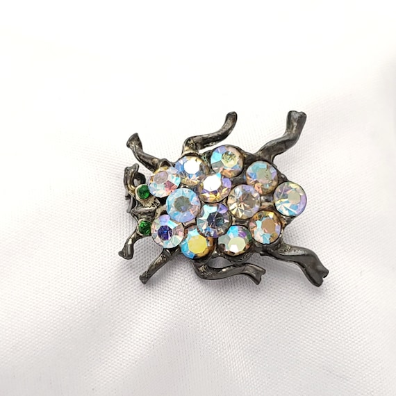1950s Beetle Brooch, Silver Tone Setting with Gre… - image 4