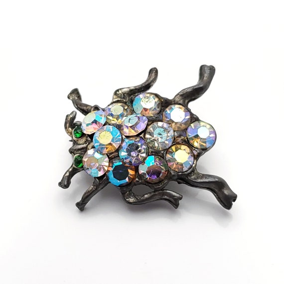 1950s Beetle Brooch, Silver Tone Setting with Gre… - image 1