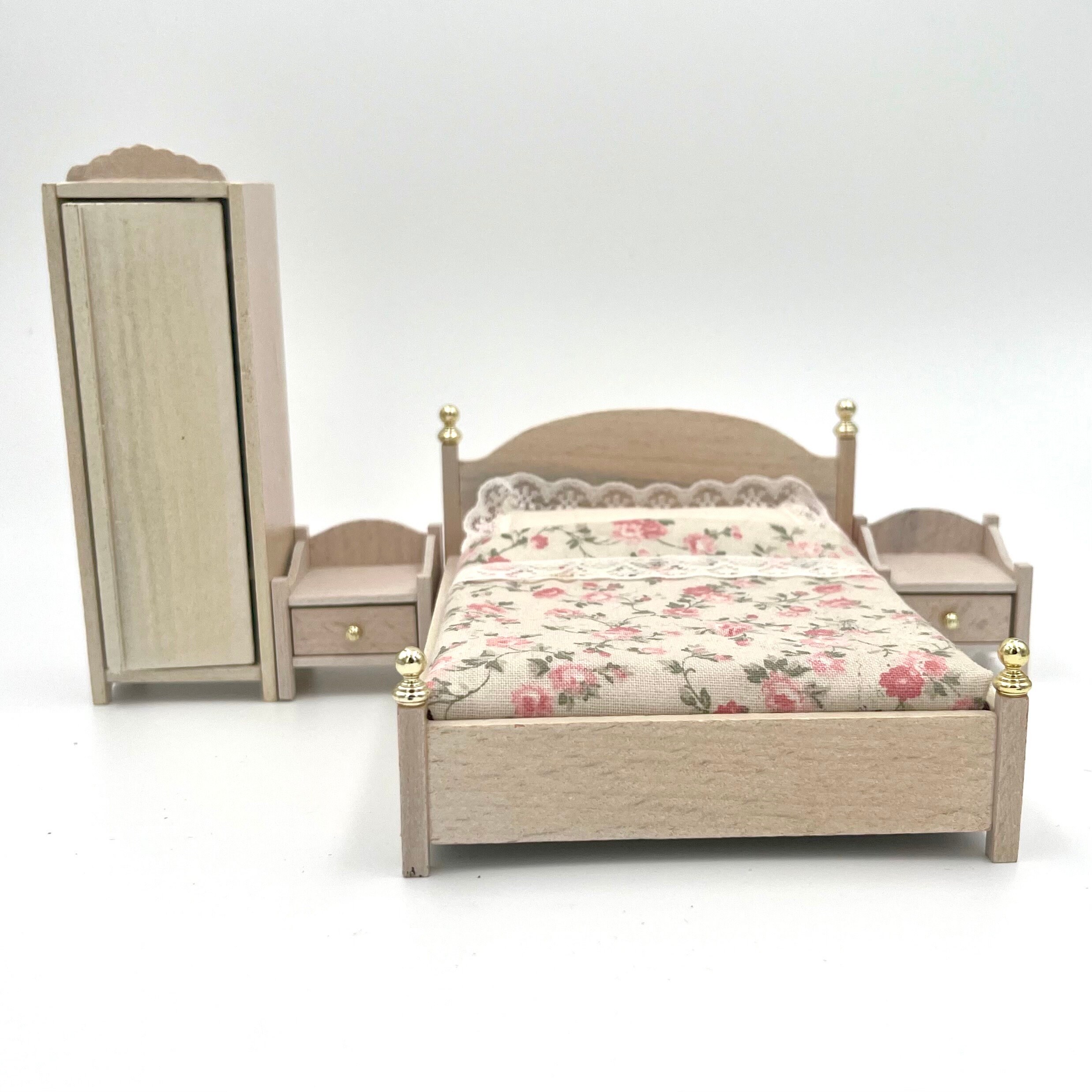 A Miniature Bedroom, Diorama, Inside a Box created on Craiyon, image size:2475x2475