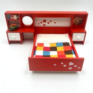 Lundby original red and white heart bedroom set with flower- Dollhouse item