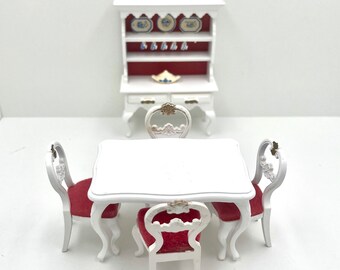 Tavolo da pranzo, sedie e credenza originali in stile rococò di Lundby. - Articolo per casa delle bambole