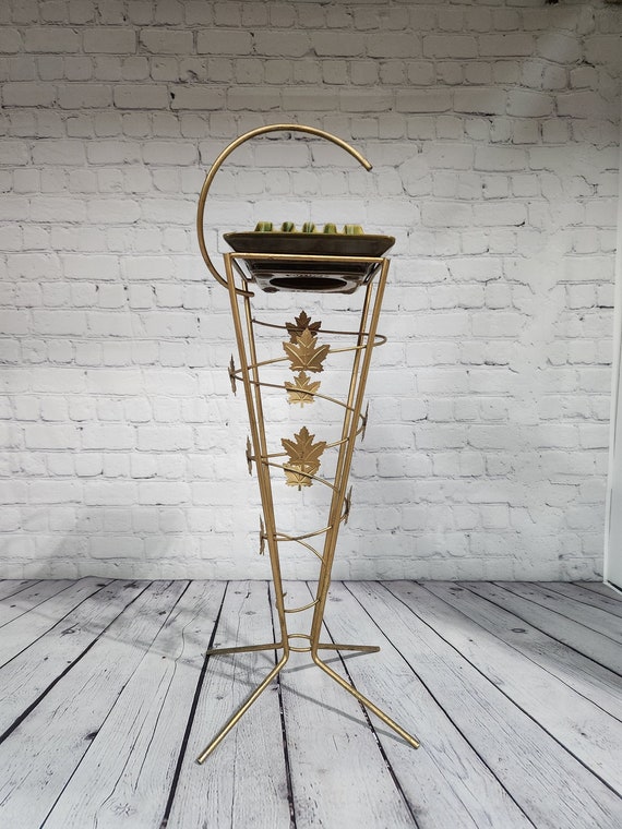 ★ミッド センチュリー アシュトレイ Vintage Mid Century Mid Century Modern Gold Maple Leaf Ashtray Stand, Beauce Ceramic