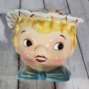 Lefton miss dainty salt and pepper shakers  from the 1950&#39;s lefton miss dainty&#39;s collectables