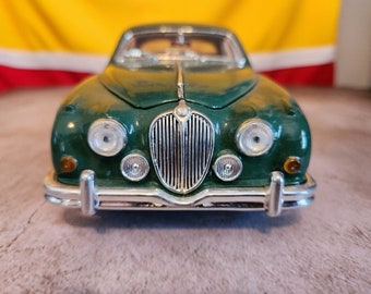 1959 Maisto Jaguar Mark 2 Diecast 1:18 Scale in British Racing