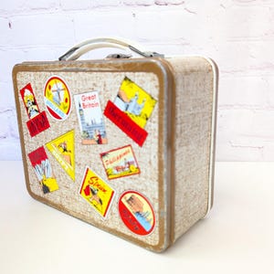 Vintage Ohio Art International traveller kid&#39;s Lunchbox Pail Box from the 50&#39;s in good condition