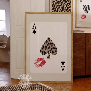 Stampa leopardata con asso di picche, poster di carte da gioco con labbra rosse e bacio, estetica retrò, arte murale alla moda, stampa digitale funky Y2K, arte stampabile