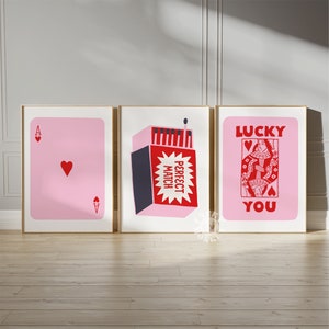 Trendy Lucky You Print Set di 3, Poster di carte da gioco retrò rosa rosso, Regina di cuori, Poster di fiammiferi, Carta asso, Stampe digitali funky