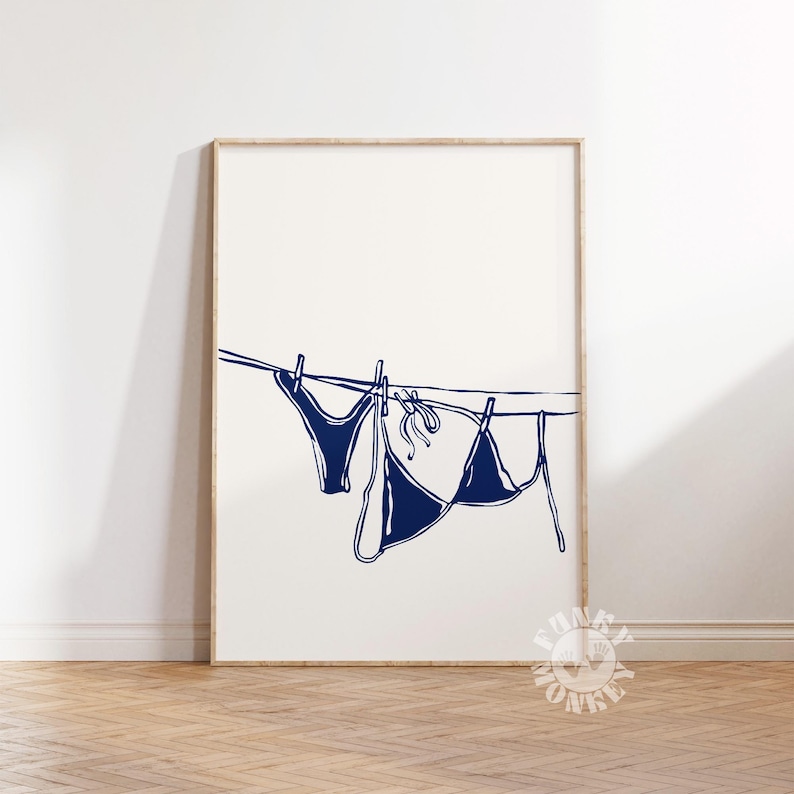 Navy Bikini Letni nadruk, Niebieski nadmorski dziewczęcy nadruk, Preppy Estetyka, Plażowa sztuka do druku, Modna sztuka ścienna do pokoju w akademiku, Wydruk cyfrowy zdjęcie 2