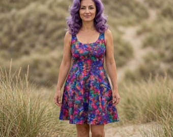 Abstraktes Batik-Nebelkleid, farbenfroher Allover-Print, langes, fließendes, handgefärbtes Batik-Festivalkleid für Damen in tiefen, elektrischen Regenbogenfarben
