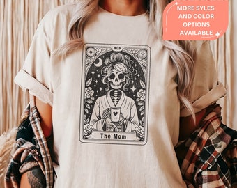 Das Mom Tarot Karten Shirt, Geschenk für Mutter, Skeleton Mom Tshirt, Witchy Vibes Celestial Mum Tee, Muttertagsgeschenk für Mama oder Stiefmutter