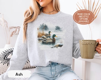 Retro Mallard Duck Sweatshirt, Vintage Lake Scene Shirt, Unisex Wildlife Tee, Rustic Waterfowl Gift for Nature Lover, Cozy Outdoors Crewneck