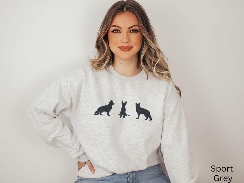 Sudadera unisex bordada con pastor alemán, sudadera de cuello redondo con estampado de pastor alemán, regalo para dueños de pastores alemanes, regalo para mamás pastoras, regalo para amantes de los pastores alemanes imagen 3