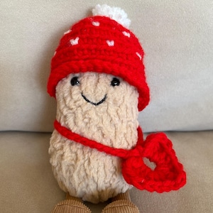 Handmade accessories for Jellycat Peanut: crochet hat and bag