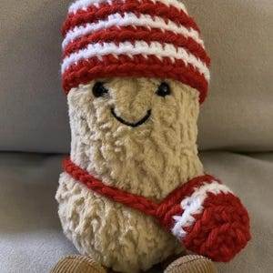 Handmade accessories for Jellycat Peanut: hat & bag