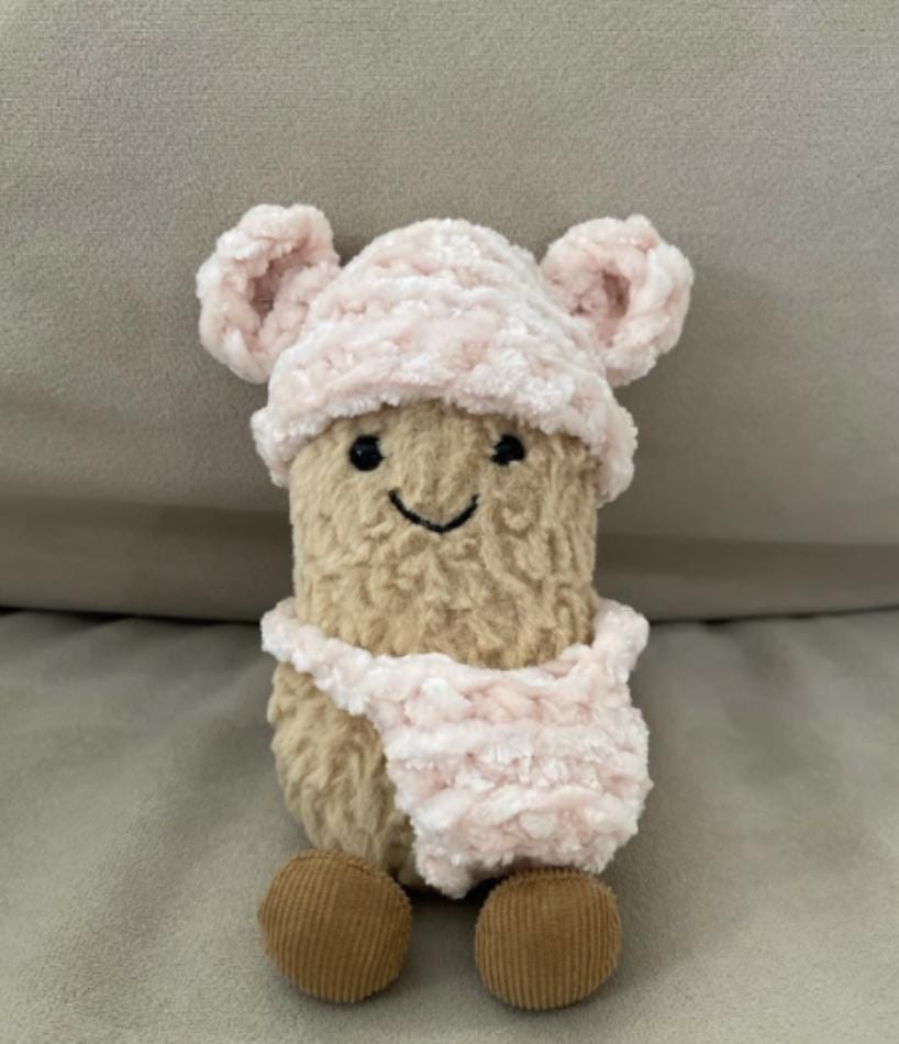  Amuseable Peanut with Bag ピーナッツ Amuseables Peanut Bag Charm - Official Jellycat