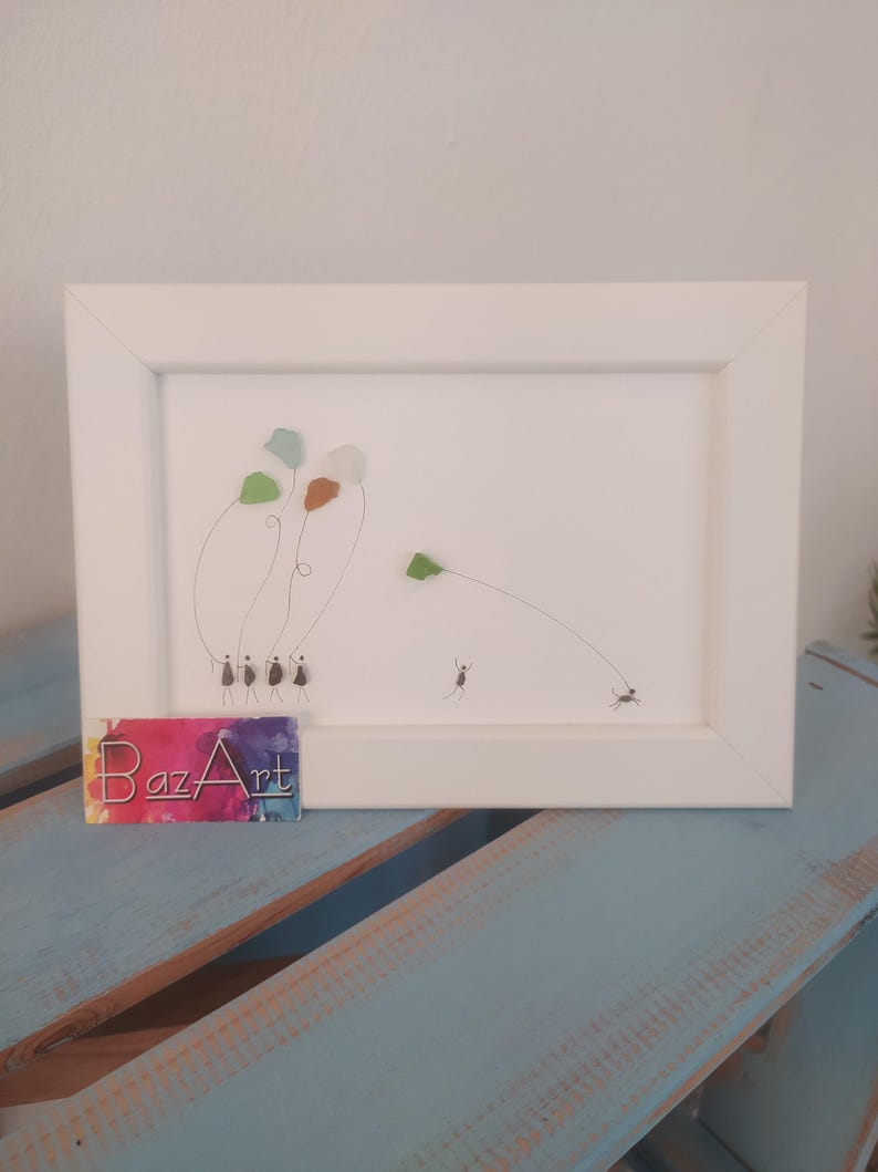 Framed Sea Glass Family Art | Landscape Coastal Housewarming Pebble Wall Decor Gift imagem 1
