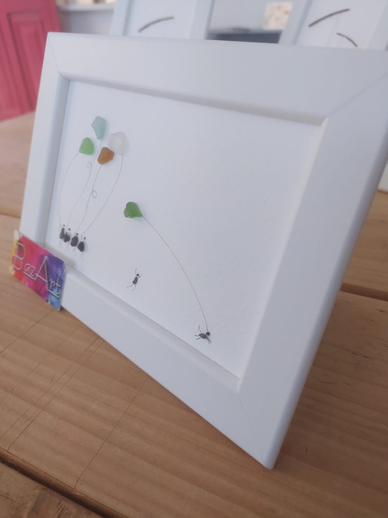 Framed Sea Glass Family Art | Landscape Coastal Housewarming Pebble Wall Decor Gift imagem 4