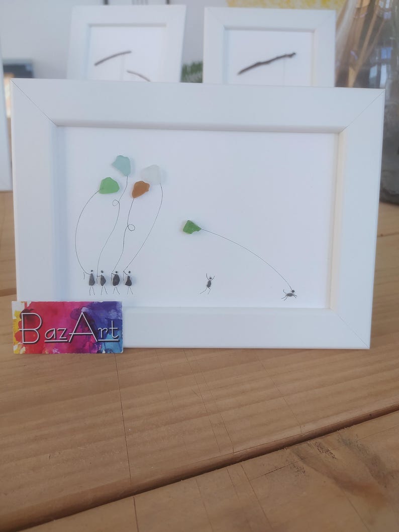 Framed Sea Glass Family Art | Landscape Coastal Housewarming Pebble Wall Decor Gift imagem 2