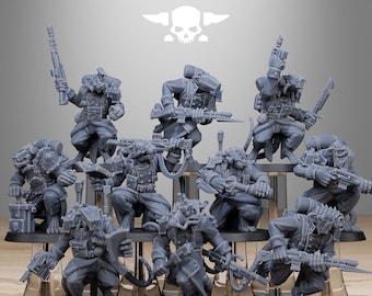 Puede incluir: Un conjunto de diez figuras en miniatura de plástico gris de criaturas parecidas a ratas que llevan uniformes militares y sostienen armas. Las figuras están en varias posturas de acción. Las figuras son parte de un juego de guerra de mesa.