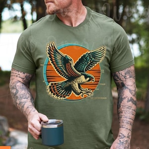 Vintage Peregrine Falcon Shirt, Retro Bird Tee, Falconry Gift, Wildlife Raptor T-Shirt for Bird Lovers, Falconer Apparel, Gift for Him Her