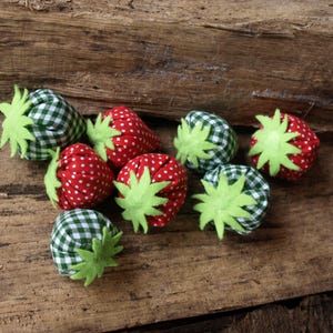 Decorative strawberries sewn per piece country house shabby