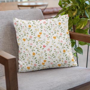 Florales Kissen für draußen: Pink & Orange Frühling Terrassenkissen UV- und wasserbeständig