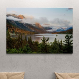 Glacier National Park Wall Art, Montana ingelijst canvas, Saint Mary Lake kunst aan de muur, Wild Goose Island, landschap canvas, wit ingelijst canvas