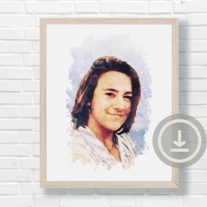 Könnte beinhalten: Ein Aquarellbild einer Person mit langen braunen Haaren. Die Person lächelt und schaut nach rechts. Der Hintergrund ist ein hellblauer Aquarell-Wasch.
