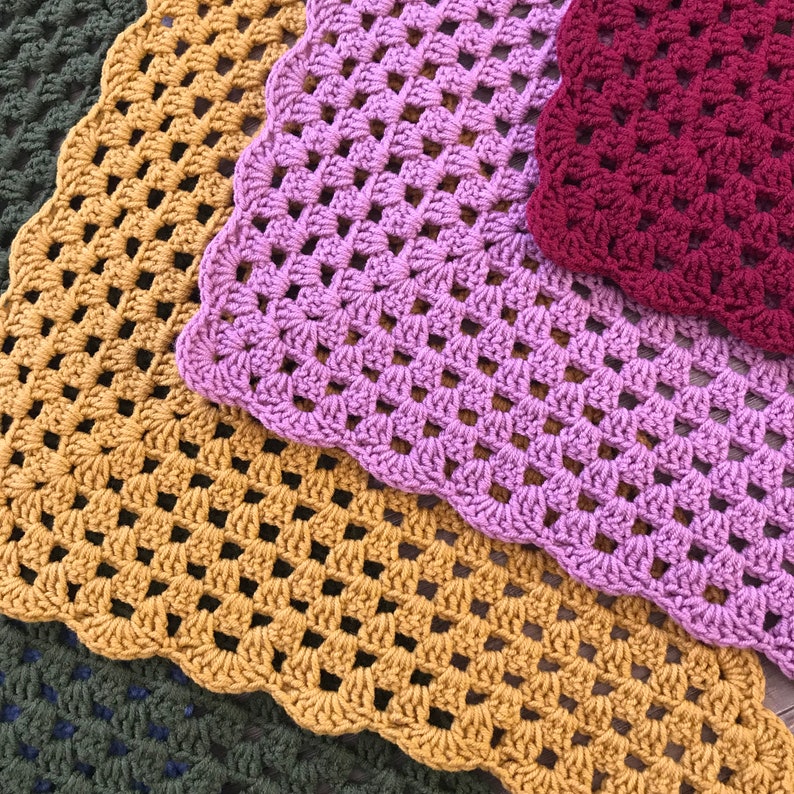 crochet triangle hair bandana pattern, hair scarf pdf pattern, easy crochet bandana pattern, pattern for begginers, cotton yarn pattern image 4