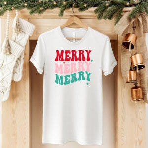 Fröhlich Fröhlich Fröhlich Tshirt. Frohe Weihnachten Shirt. Urlaub Shirt. Weihnachtsgeschenk.